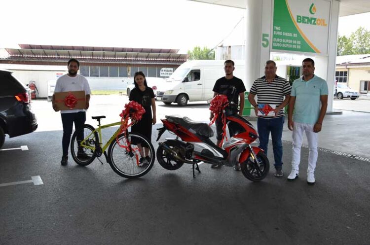 БЕНЗОИЛ им ги додели наградите од Второто коло на среќните потрошувачи