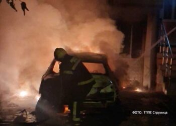 Во Струмица изгоре автомобил