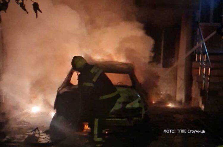 Во Струмица изгоре автомобил