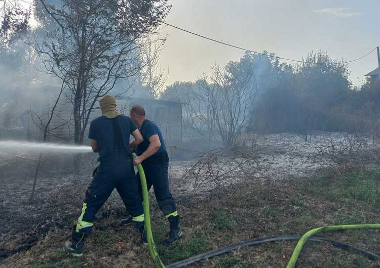 Пожар во атарот на Просениково – гореле викендица, шупи и стрниште