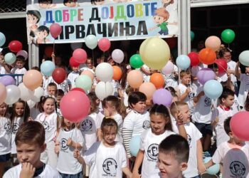 Годинава 442 првачиња во општина Струмица тргнаа на училиште, општината очекува бројката да се зголеми