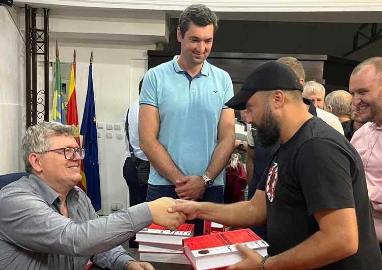 Во Босилово промовирана книгата „Македонци – милениумски сведоштва за идентитетското име“