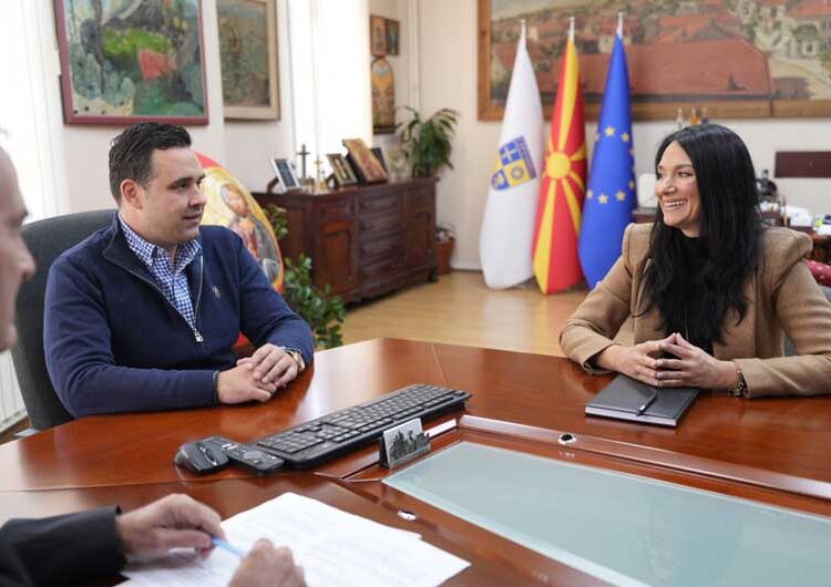 Градоначалникот Костадинов и претседателката на Здружението „Проект среќа“, Арнаудова потпишаа Меморандум за соработка