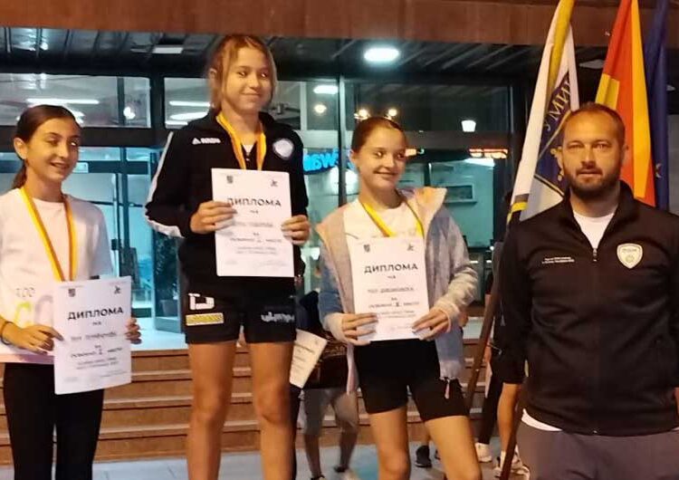 Во Струмица се одржаа традиционалните Ноќни крос трки на кои учествуваа над 500 основци и средношколци