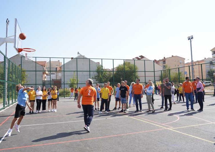 Општина Струмица направи ново мултифункционално спортско игралиште