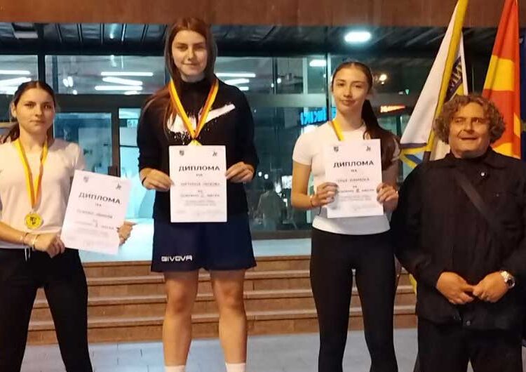 Во Струмица се одржаа традиционалните Ноќни крос трки на кои учествуваа над 500 основци и средношколци