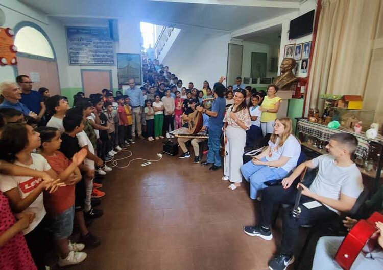 Учениците од Струмица се запознаа со староградската музика и инструменти – проект на Елеуса Фондација