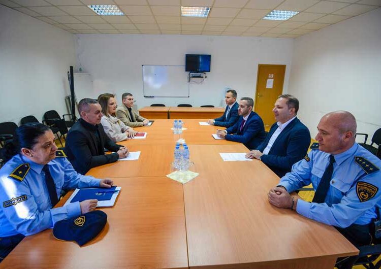 Министерот Оливер Спасовски со „Отворен кабинет“ во СВР Струмица