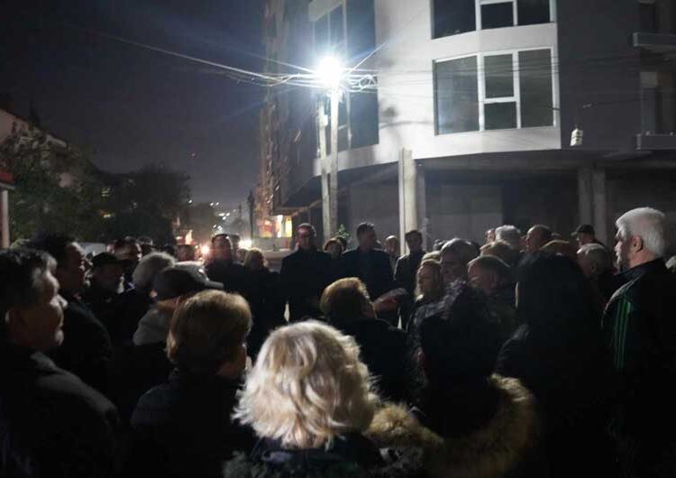 Лидерот на ВМРО-ДПМНЕ, Христијан Мицкоски имаше средби со жители на Струмица и Банско