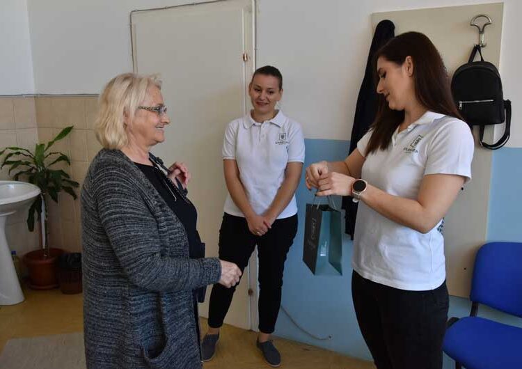 По повод Светски ден на борба против дијабет поделени апарати и природни препарати за третман на дијабет