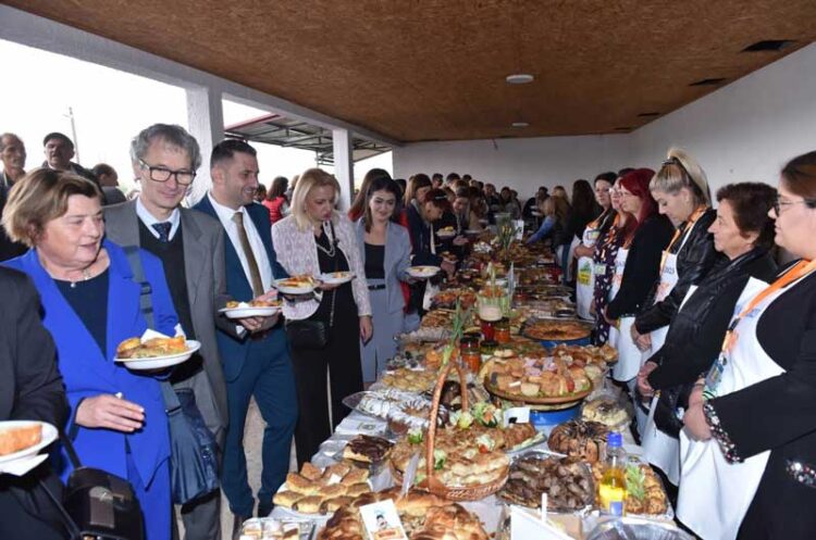 „ПРАЗИЈАДА 2023“– трпезата полна со вкусни јадења од градашорски праз