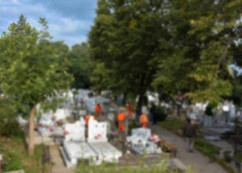 Православните христијани денеска ја одбележуваат Митровденската задушница