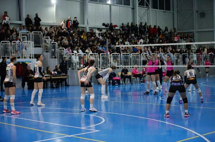 Празник на одбојката во Струмица – двете најдобри женски екипи си ги одмерија силите