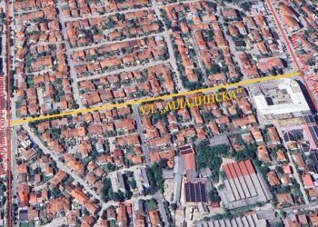 Граѓаните на дел од „Младинска“ утре да ги отстранат возилата од улицата – ќе се асфалтира