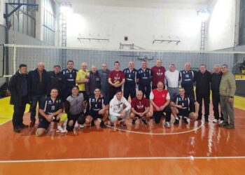 Ветерани одбојкари од Македонија и Бугарија одиграа натпревар во пресрет на празникот на Струмица