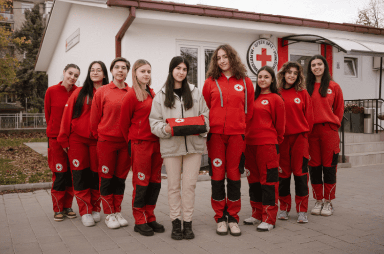 Волонтерството е значаен фактор во животот на еден млад човек — кусометражен филм на Црвен крст – Струмица по повод Денот на волонтерството