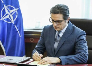 Честитка од претседателот Стево Пендаровски по повод новогодишните празници