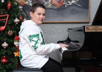 Прва награда и покана за рецитал во Њујорк за младиот пијанист Стефан Ончев од Струмица