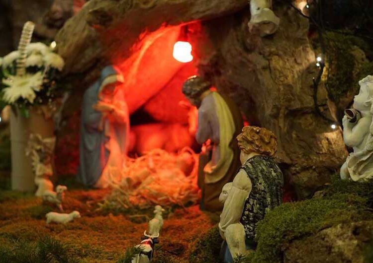 И католичките верници од Струмица денеска го слават Божиќ – монсињор Киро Стојанов одржа божиќна света Литургија во Катедралата