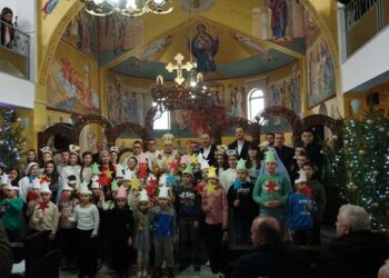 Министерот Спасовски заедно со началникот на СВР Струмица Арапов присуствува на света архиерејска Литургија во Радово