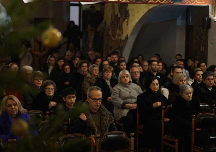 И католичките верници од Струмица денеска го слават Божиќ – монсињор Киро Стојанов одржа божиќна света Литургија во Катедралата