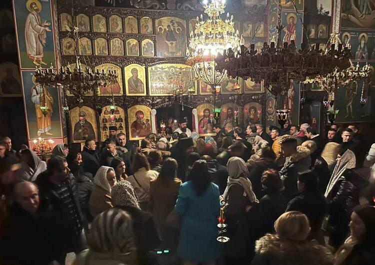 Епископот г.Јаков отслужи сеноќно бдение со Света Божествена Литургија на последната ноќ од веќе старата 2023 година