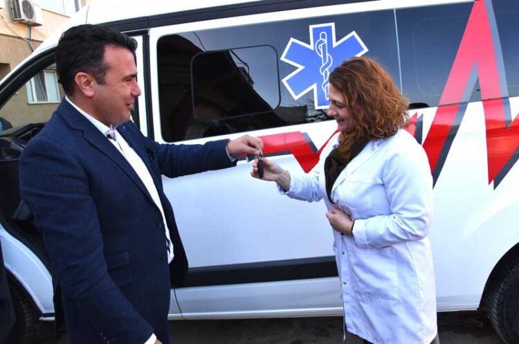 Фондацијата „ЗАЕВ – Едно општество за сите“ донира уште едно амбулантно возило за струмичката болница