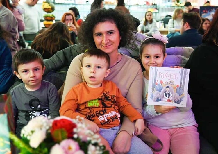 Промовирана сликовница „Рокчето“ на струмичанецот Никола Маџиров