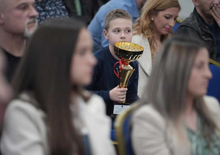 Одбојкарот Владо Милев – најдобар спортист на општина Струмица за 2023 година