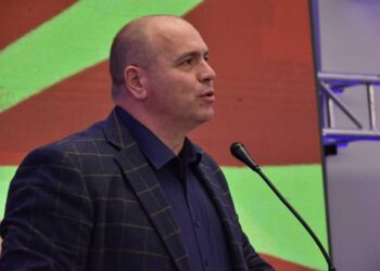 Движењето ЗНАМ ги повикуваат граѓаните од струмичкиот регион со својот потпис да ја поддржат кандидатурата на Максим Димитриевски