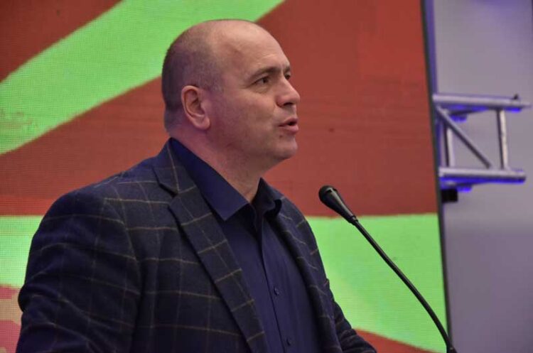 Движењето ЗНАМ ги повикуваат граѓаните од струмичкиот регион со својот потпис да ја поддржат кандидатурата на Максим Димитриевски