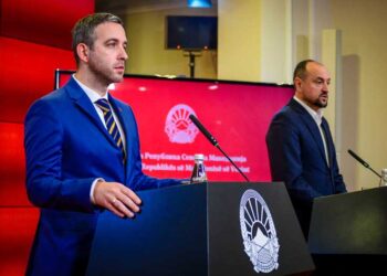 Владата донесе одлука со која граѓаните бесплатно ќе можат да ги заменат важечките возачки и сообраќајните дозволи