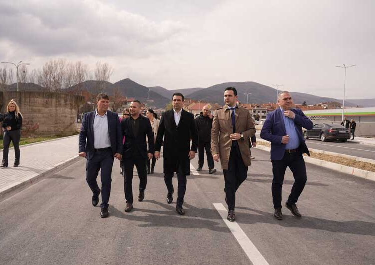 Министерот Бочварски е во Струмица, со градоначалникот Костадинов на увид на инфраструктурни проекти кои се реализираат