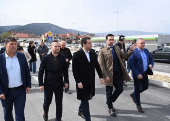 Министерот Бочварски е во Струмица, со градоначалникот Костадинов на увид на инфраструктурни проекти кои се реализираат