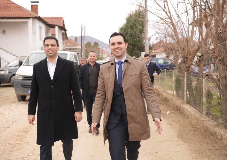 Министерот Бочварски е во Струмица, со градоначалникот Костадинов на увид на инфраструктурни проекти кои се реализираат