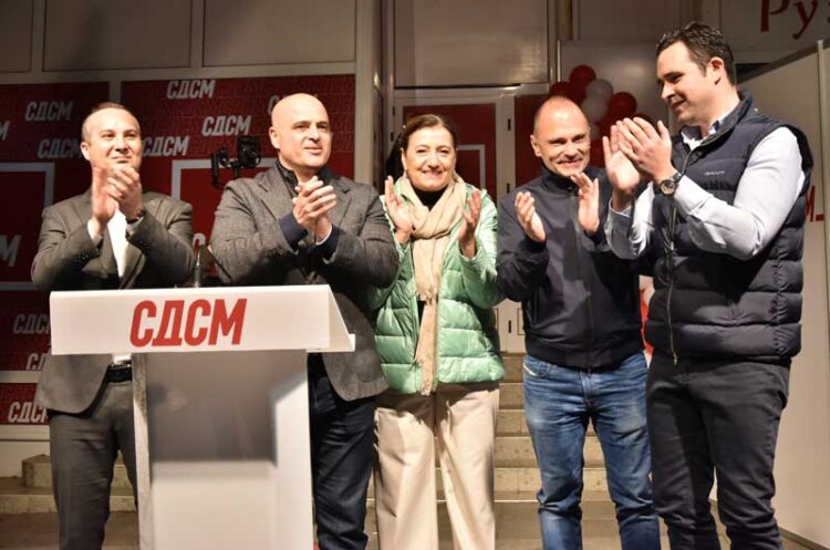СДСМ отвори Изборен штаб на струмичкиот плоштад – најавија победа на претстојните Претседателски и Парламентарни избори