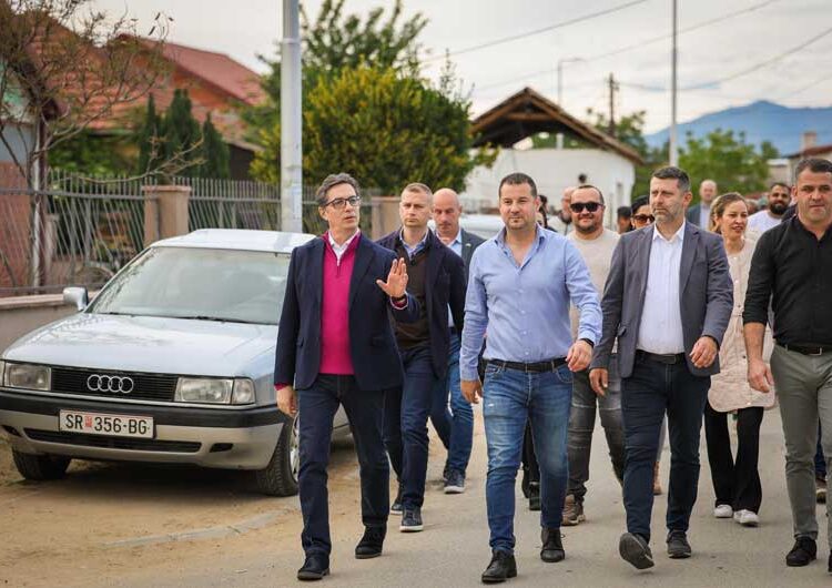 Стево Пендаровски имаше средби со жители на Ново Село, Босилово и Василево