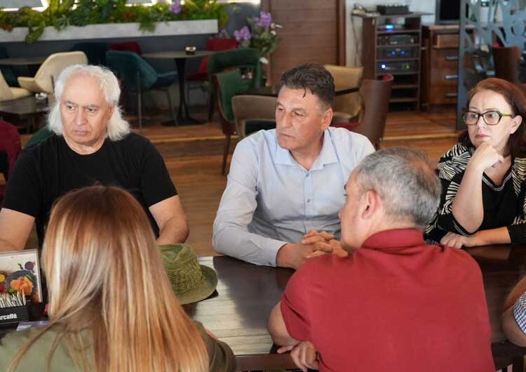 Предизборни активности на ВМРО-ДПМНЕ: Средби со културни работници и со жители на Сачево и Добрејци