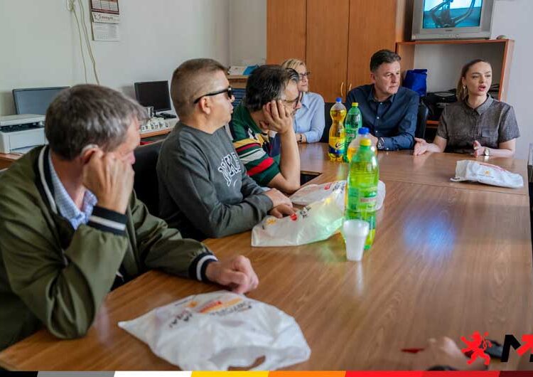 Кандидатите за пратеници од ВМРО-ДПМНЕ во посета на Здружението за глуви и наглуви лица и Здружението на слепи лица во Струмица