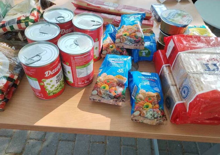 Голема хуманост на струмичани на првиот ден од хуманитарната акција на Здружението „Вера“