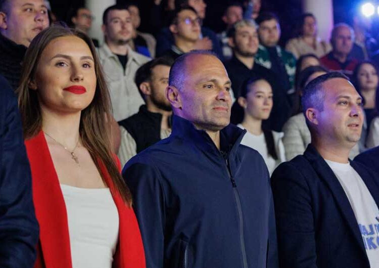 Филипче до младите: Единствен начин за трајна трансформација на општеството е интеграцијата во ЕУ