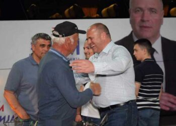 Максим Димитриевски меѓу граѓаните во Демир Капија, Пепелиште, Неготино, Росоман и Кавадарци