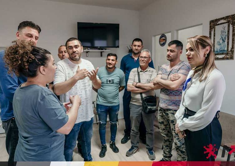 Кандидатите за пратеници од ВМРО-ДПМНЕ во посета на Здружението за глуви и наглуви лица и Здружението на слепи лица во Струмица