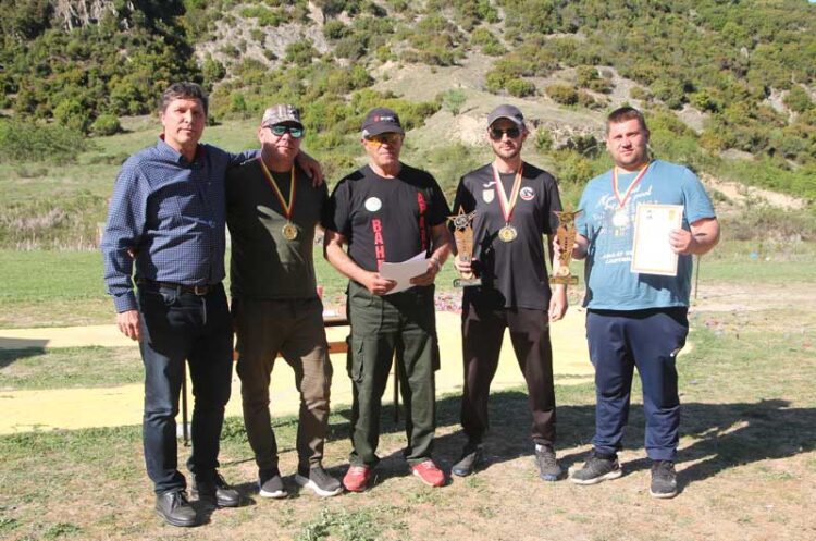 На стрелиштето кај Водоча се одржа традиционалниот Меморијален турнир во стрелање на летачки мети во чест на Ване Арапов