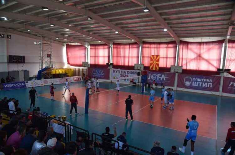 Одбојкарите на „Штип УГД“ израмнија во финалето со „Струмица 47&72“