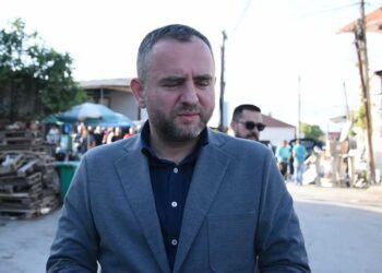 Министерот за внатрешни работи Тошковски е во турското маало – политичките партии не смеат да вршат притисок врз граѓаните за изборите