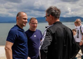 Филипче: Почитта кон работниците ја преточивме во подобри права и повисоки плати