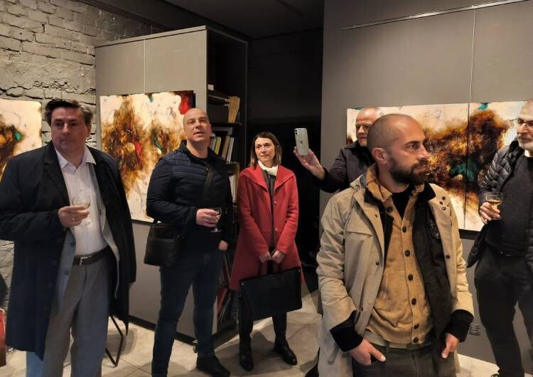 Во престижната софиска галерија [a]cube contemporary поставена изложбата „Реминисценции“ на Марјан Ѕингаров