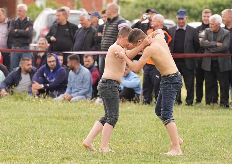 Повеќе од 100 години струмичкото село Куклиш ја чува традицијата на борачите пеливани