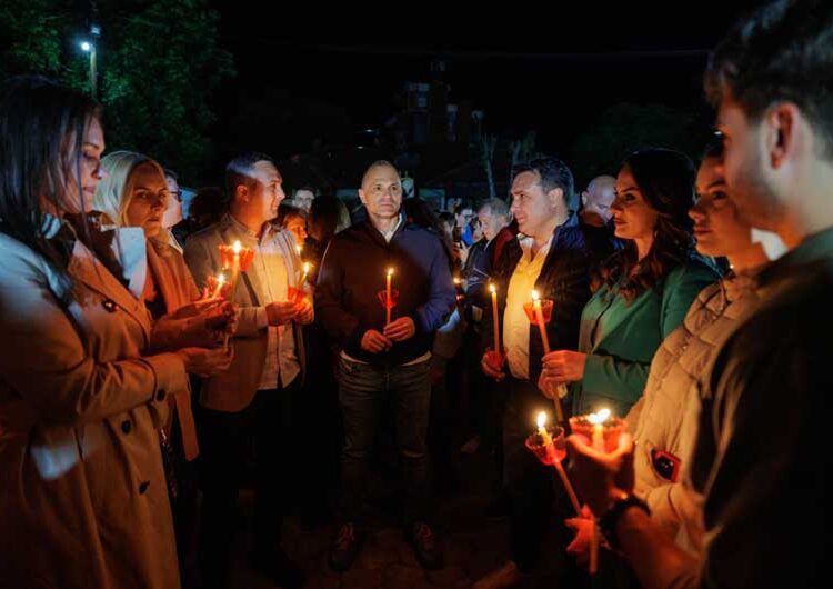 Веста за Христовото воскресение на полноќ во Струмица ја соопшти Епископот Јаков
